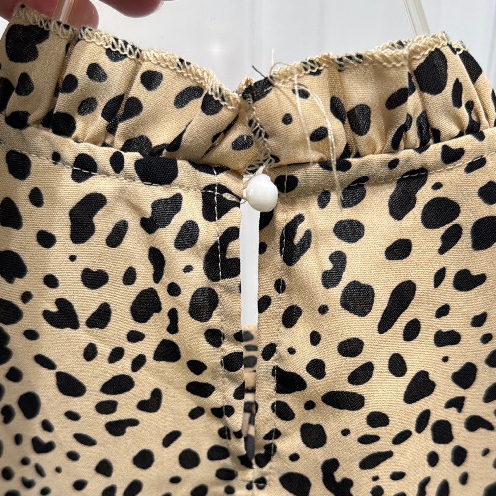 Leopard Print Ruffle Blouse - Picture 3 of 5